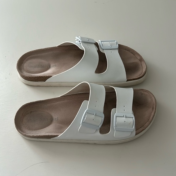 Madden girl white faux leather “Burks” slides w/ buckle - Picture 1 of 5